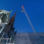 Notre-Dame de Paris grutage