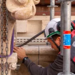 Notre-Dame de Paris ajustement d'un chapiteau