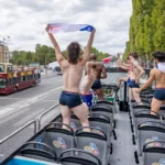 happening Le Slip Français Champs Elysées