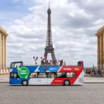 happening Le Slip Français Tour Eiffel