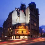pub Lacoste, Defi, sur bâche